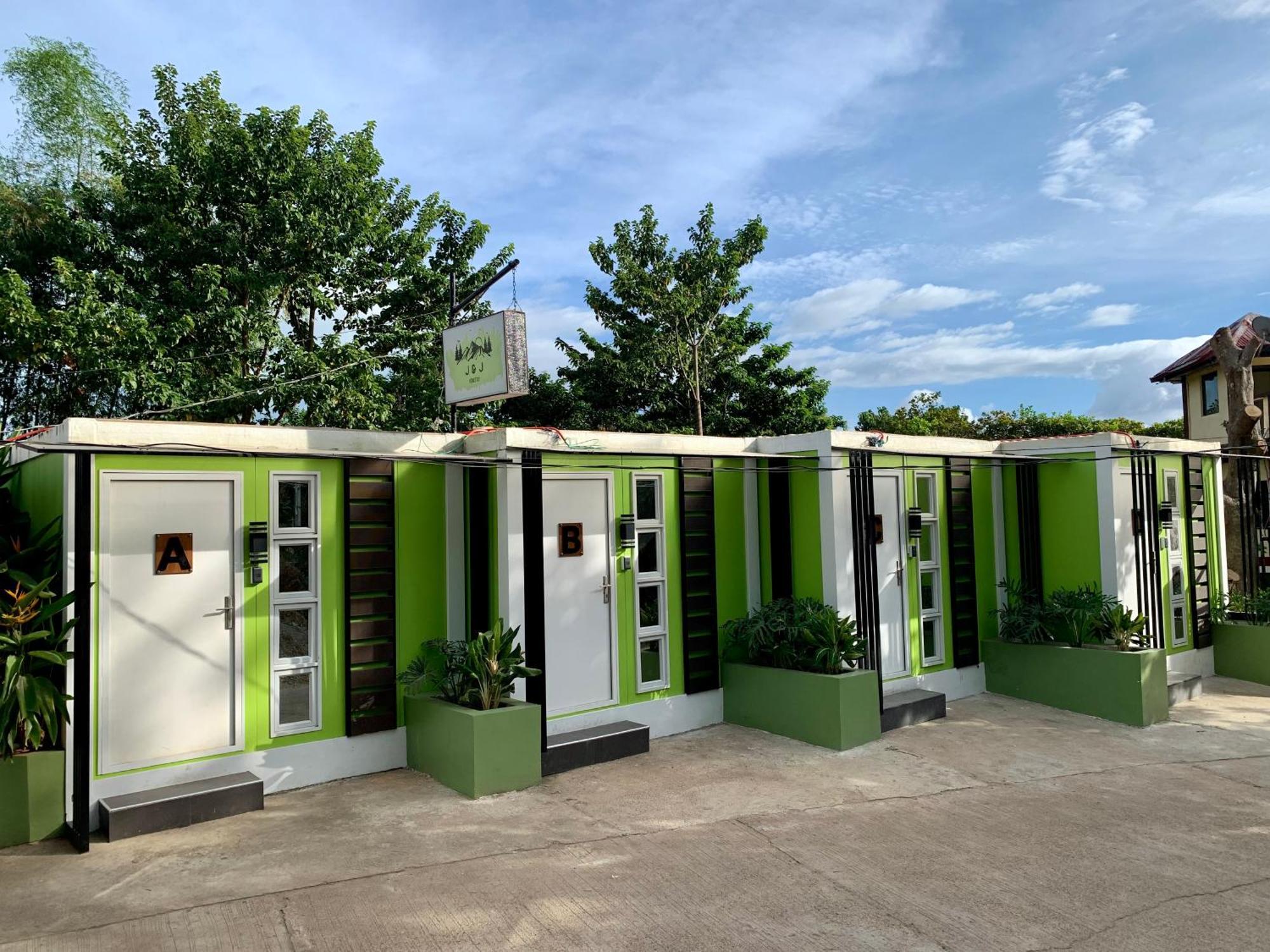 J & J Homestay Busuanga Eksteriør billede